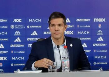 Corte de Apelaciones desestima el recurso de Michael Clark contra la CMF en su conflicto por el control de Azul Azul.