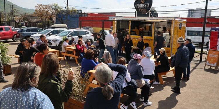 La Floresta abre su Food Truck en la esquina de Maipú con Nogales.