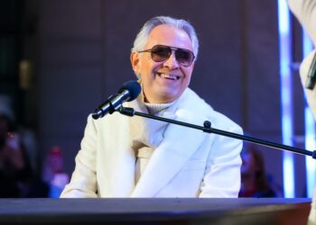 Andrea Bocelli se presenta en Cinemark.