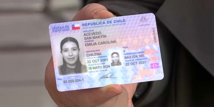 Trámite simplificado: las cédulas de identidad tendrán una validez doble para algunos adultos mayores.