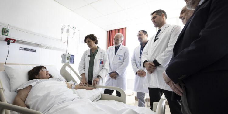 Fonasa amplía el sistema de acceso priorizado para acortar las listas de espera.