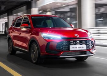 Consejos esenciales para viajar seguro por carretera este 18