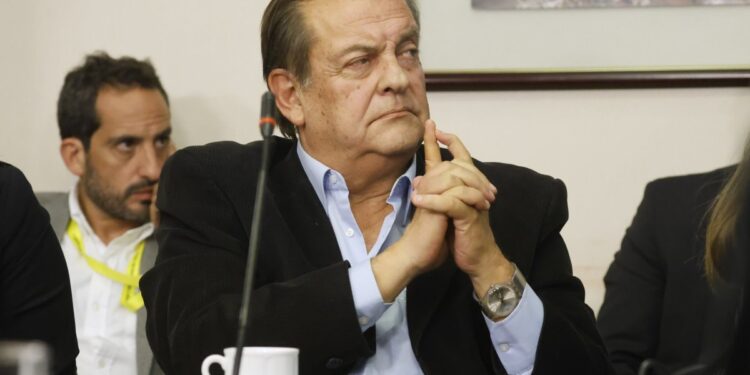 Francisco Vidal afirma que su renuncia a TVN no estuvo motivada por las críticas de José Antonio Kast.