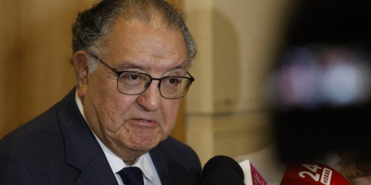 Presidente de la DC insta al PC a «considerar las repercusiones de lo que se afirma».