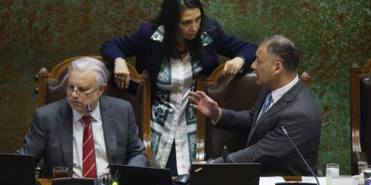 Llegan a un acuerdo para enviar al Senado el proyecto que implementa el voto obligatorio y multas por no votar.