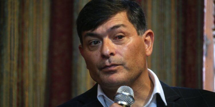 Franco Parisi denuncia a la «casta política» y afirma que los «comunistas y fascistas han engañado mucho a la población».