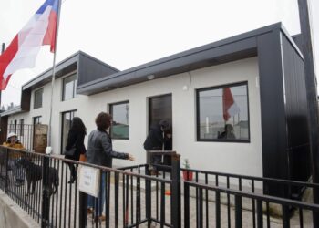 Preocupa que la reconstrucción tras el megaincendio de 2024 se demore nuevamente tras el cierre de la comisión que investiga el caso.