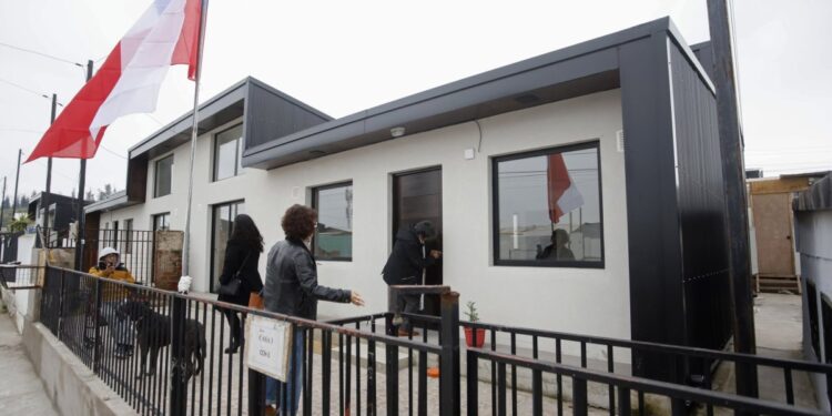 Preocupa que la reconstrucción tras el megaincendio de 2024 se demore nuevamente tras el cierre de la comisión que investiga el caso.