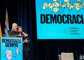 Presidente Boric rinde homenaje a «Pepe» Mujica: «Siempre en la lucha, siempre en acción»