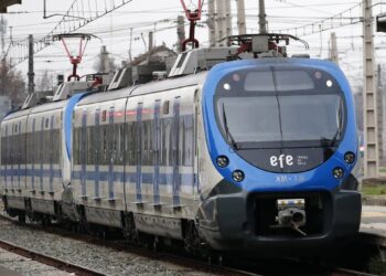 EFE trasladó a más de 32 millones de pasajeros en el país y disminuyó sus pérdidas.