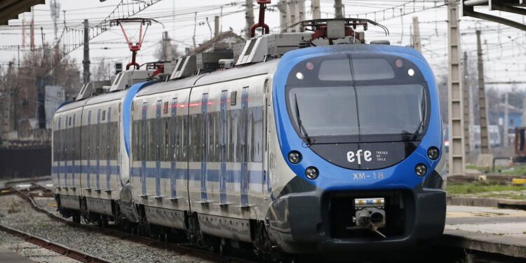 EFE trasladó a más de 32 millones de pasajeros en el país y disminuyó sus pérdidas.