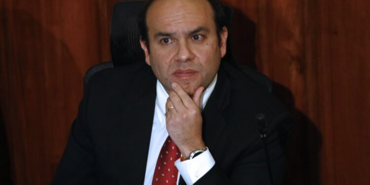 El coordinador programático de la campaña de Matthei desmintió un quiebre en Chile Vamos y rechazó los «descuelgues» hacia la candidatura de Kast.