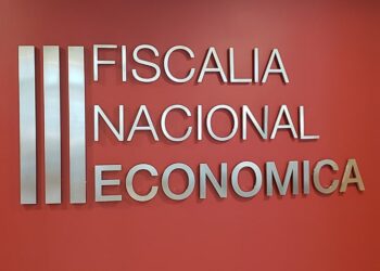 FNE denuncia colusión en el mercado de la centolla: siete empresas mantenían precios coordinados en Magallanes desde 2012.