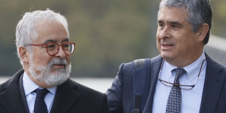 El hermano y abogado de Luis Hermosilla desmintió el incumplimiento del arresto domiciliario total: «No se escuchó el timbre».