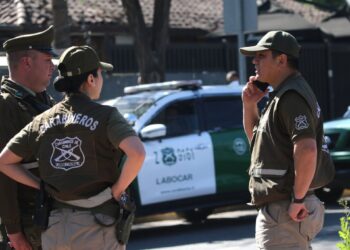 Hombre colombiano es apuñalado por su esposa en Estación Central: ambos están en situación irregular en el país.