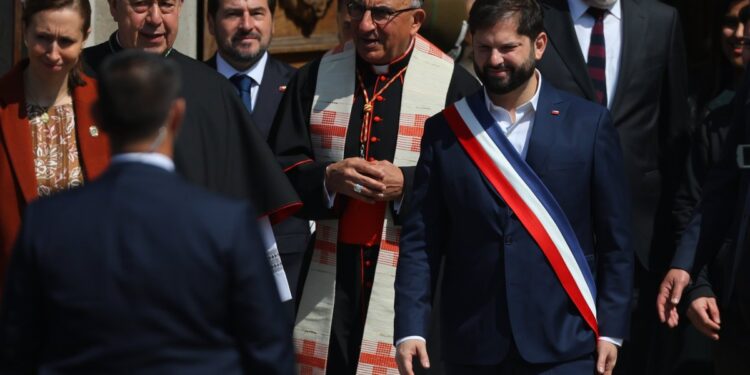 En el Tedeum, Chomali describe el aborto y la eutanasia como «leyes manifiestamente injustas».