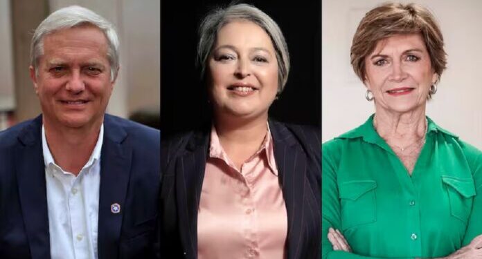 Panel Ciudadano de la UDD muestra que el electorado está bastante movido: uno de cada cuatro votantes cambia de preferencia cada semana.