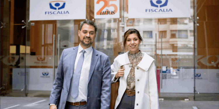 Redes de bots ligadas a Kast: Nombran fiscal para la investigación