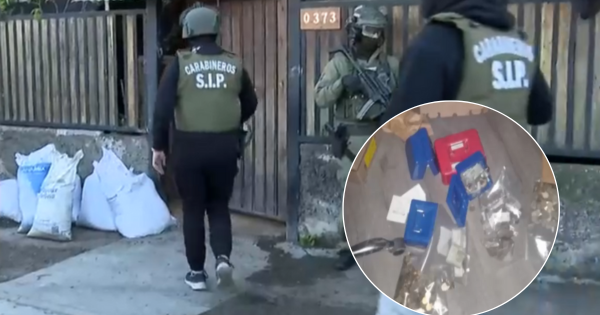 Cachan a jefa y subjefa del Registro Civil de Buin por robarse $20 palos.