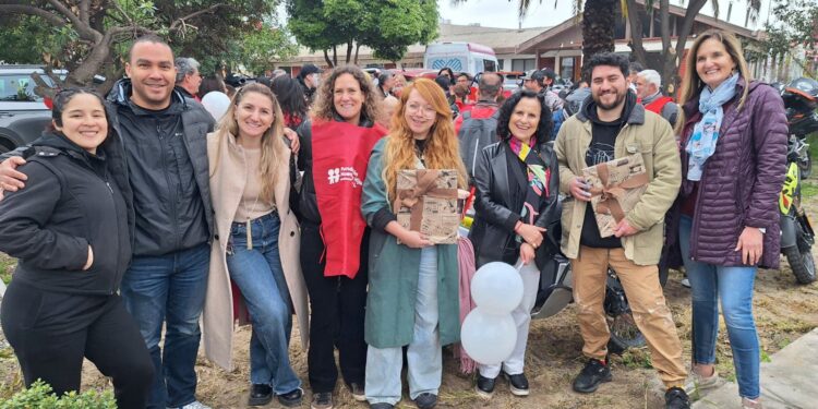 Motoqueros solidarios y artistas urbanos se juntaron para apoyar la colecta nacional de la Fundación Nuestros Hijos.