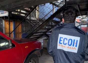 Detienen a menor de edad por homicidio con arma de fuego en un edificio de departamentos en Peñaflor.