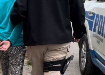 Mujer apuñalada cerca de la Plaza de Armas de Los Ángeles: Se sospecha que el motivo fue un ataque de celos.