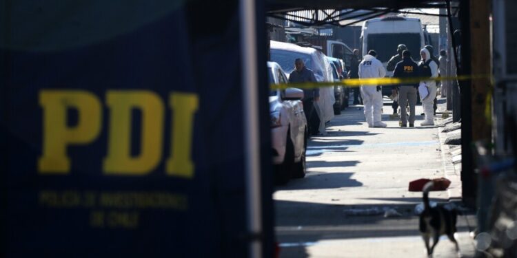 Hombre fue muerto a balazos durante una pelea en un velorio en Estación Central.