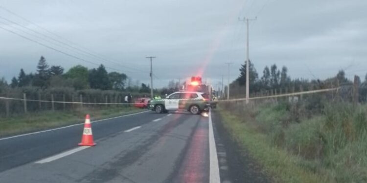 Accidente vehicular en concurrida ruta de Los Ángeles deja tres heridos.