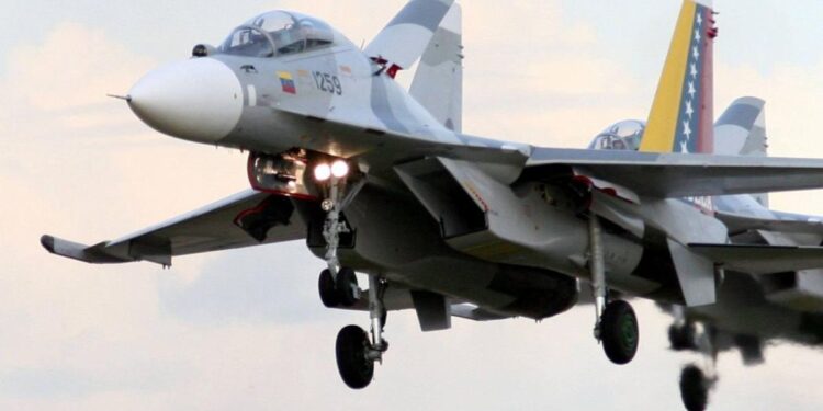 La Casa Blanca califica de «acción extremadamente provocadora» el sobrevuelo de aviones de Venezuela sobre un buque de la Armada de EE.UU.