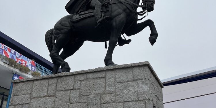 Bernardo O’Higgins recuperó su espada este «18».