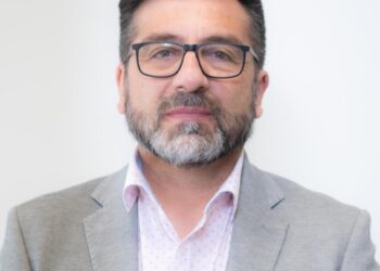 Más allá de la dependencia: una política de atención para un envejecimiento digno.