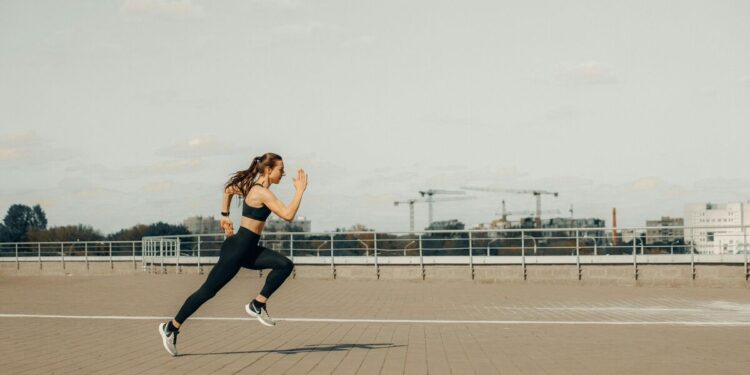 Aquí van algunas opciones para el titular al estilo chileno: – «Claves para seguir en forma al estilo chileno» – «Consejos para no perder la forma, compadre» – «Tips para mantenerse en forma al más puro estilo chileno» – «Cómo estar en forma: claves al chileno» Si necesitas algo más específico, ¡no dudes en decírmelo!