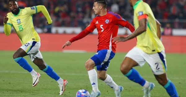 Llegan los reemplazos: Chile la rompe con su nueva alineación para medirse ante Brasil.
