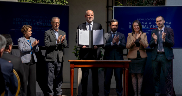 Gobierno aprueba reforma al sistema notarial: adiós a los cargos vitalicios y más fiscalización.