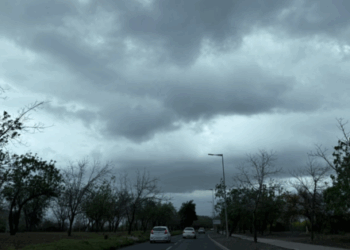 Viento y lluvia llegan a Colina: entérate del pronóstico para este viernes.