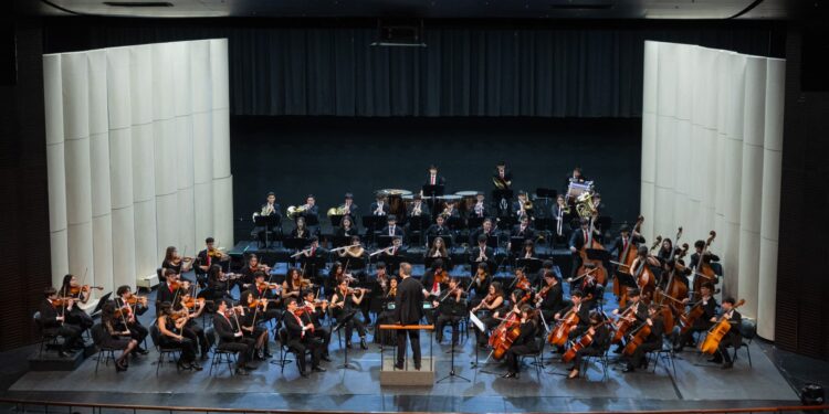Orquesta Sinfónica Estudiantil Metropolitana homenajeará la música chilena.