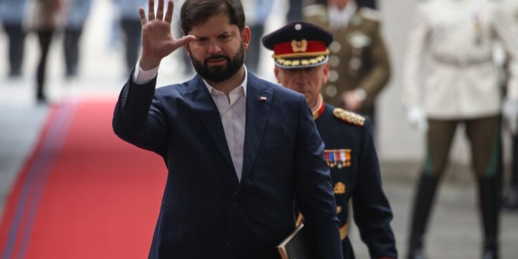 Mensaje del Presidente a los chilenos en el extranjero: «El 18 de septiembre nos conecta»