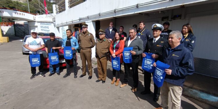 Certifican el envío de merluza común que se empleará en la Fogata del Pescador en Valparaíso.