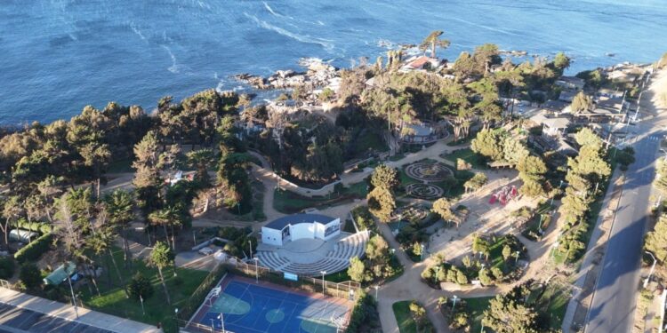 Tecnología satelital y drones muestran el buen estado del arbolado en el Parque Municipal de Quintero.