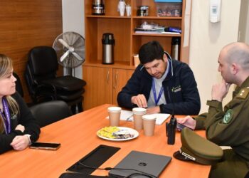 Hospital San José de Casablanca establece colaboración en medidas de seguridad con Carabineros antes de Fiestas Patrias.