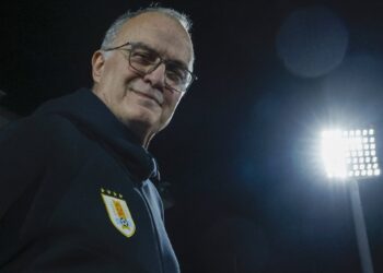 Bielsa realiza un análisis optimista sobre el futuro de la Roja: «Hay alrededor de 12 jugadores con gran proyección».