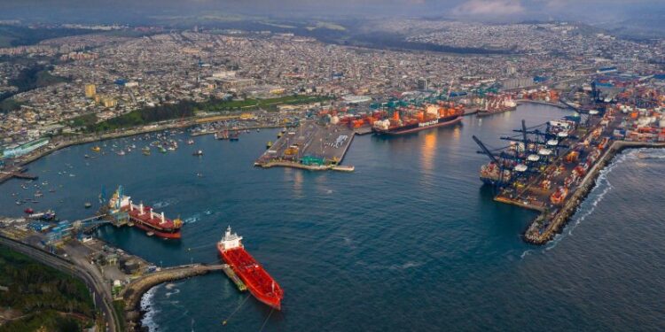 Puerto San Antonio reporta un incremento del 10% en la carga movilizada durante el año.