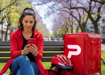 PedidosYa presenta Elevate, su nuevo programa de capacitación digital.