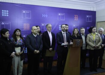 Ministros buscan más inversión, productividad y pega.