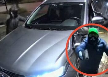 [VIDEO] Delincuentes armados protagonizan otro portonazo en Valle Grande