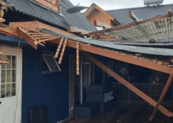 Tornado sorprende a Linares y afecta a más de 150 viviendas.