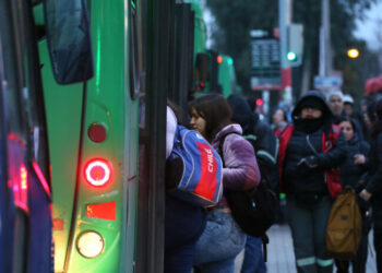 Cámara de Diputados da luz verde a proyecto que pone más duro el castigo a la evasión en el transporte público.