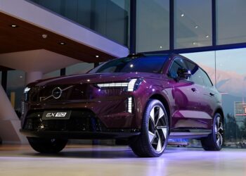 Volvo EX90: tecnología e IA que marcan el futuro de la conducción en Chile.