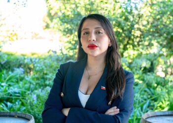 PDI confirmó el robo y la agresión: La diputada Veloso anuncia acción legal contra una red de bots y exige responsabilidad a Canal 13 por las distorsiones sobre su accidente en marzo.