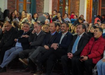 San Bernardo abre la Plaza Andrés Aylwin Azócar en el Canelo de Nos.